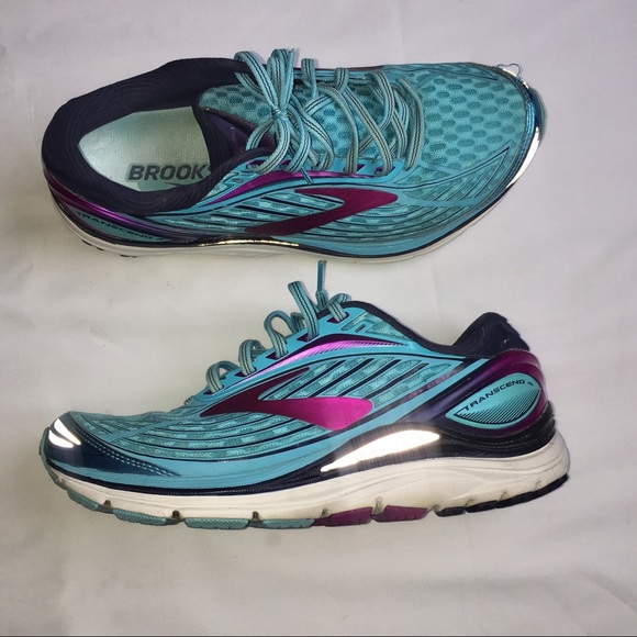 womens brooks transcend 4